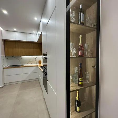 Sea View Luxury Apartamento *